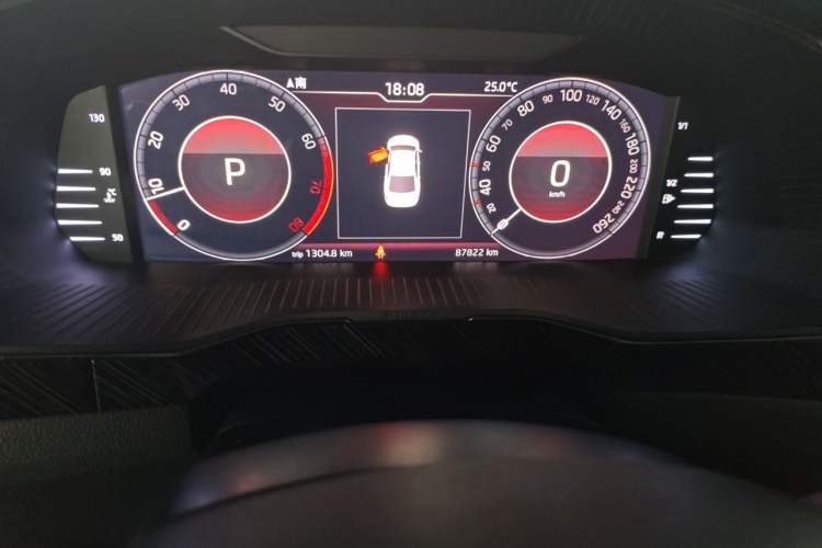 Used Skoda Superb 2019 TSI330 DSG Luxury Edition Odometer Close Up