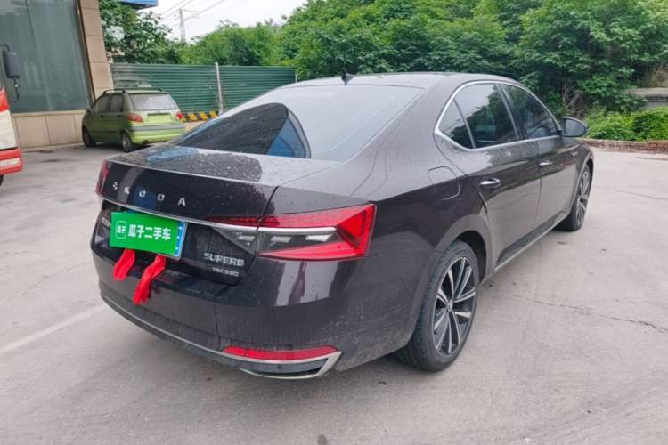 Used Skoda Superb 2019 TSI330 DSG Luxury Edition Rear Right 45 Deg