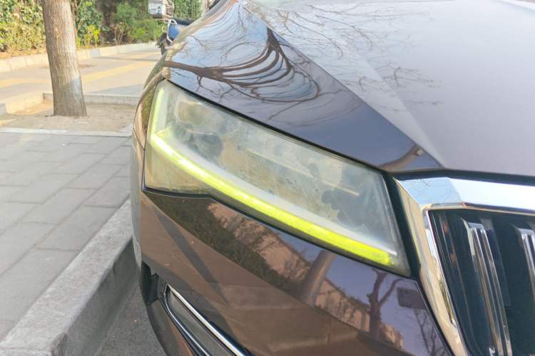 Used Skoda Superb 2019 Restyled TSI330 DSG Comfort Edition Right Front Headlight