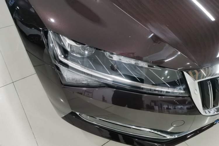 Used Skoda Superb 2019 Restyled TSI330 DSG Comfort Edition Right Front Headlight