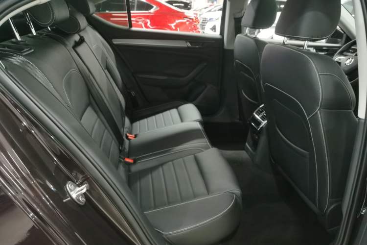Used Skoda Superb 2019 Restyled TSI330 DSG Comfort Edition Right Rear Seat