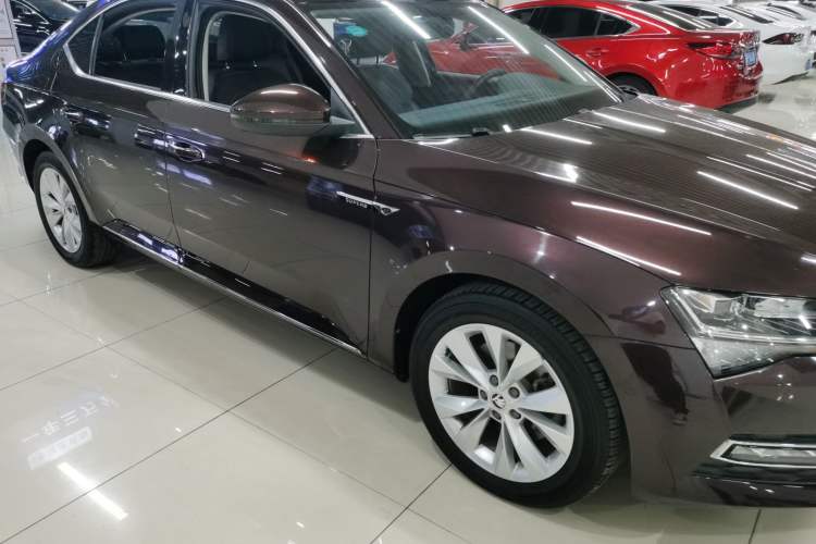 Used Skoda Superb 2019 Restyled TSI330 DSG Comfort Edition Right Side