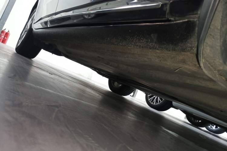Used Skoda Superb 2019 TSI280 DSG Comfort Edition Right Side Sill