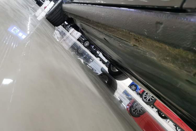 Used Skoda Superb 2019 Restyled TSI330 DSG Comfort Edition Right Side Sill