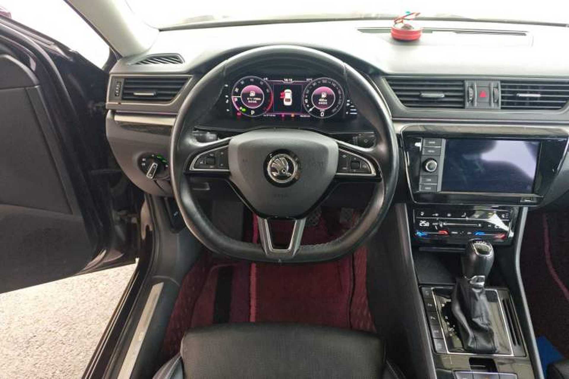 Used Skoda Superb 2019 Facelifted TSI330 DSG Luxury Edition Steering Wheel
