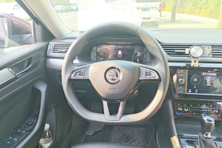 Used Skoda Superb 2019 Restyled TSI330 DSG Comfort Edition Steering Wheel