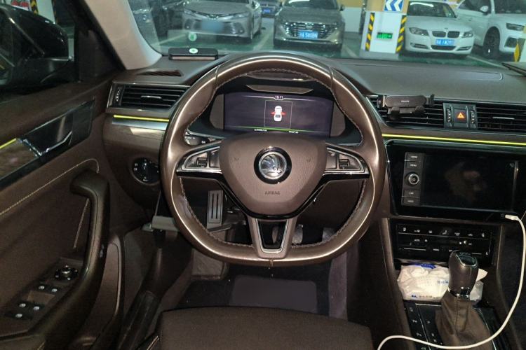Used Skoda Superb 2019 TSI330 DSG Luxury Edition Steering Wheel