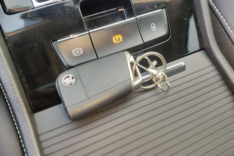 Used Skoda Superb 2019 Restyled TSI330 DSG Comfort Edition Vehicle Key