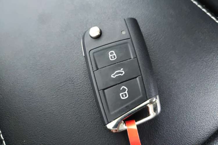 Used Skoda Superb 2019 TSI280 DSG Comfort Edition Vehicle Key