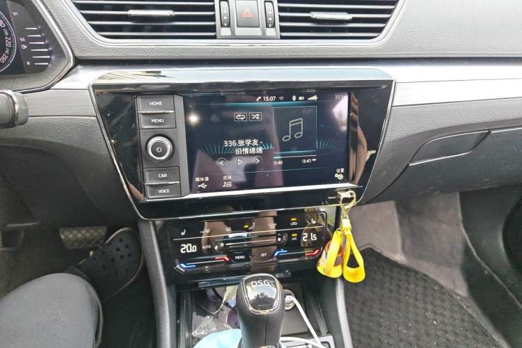Used Skoda Superb 2019 TSI330 DSG Comfort Edition Audio And AC Panel