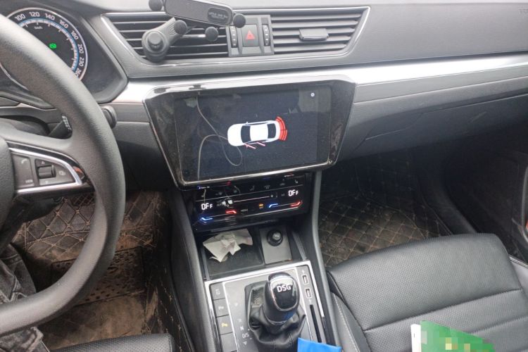 Used Skoda Superb 2019 TSI280 DSG Comfort Edition Audio And AC Panel