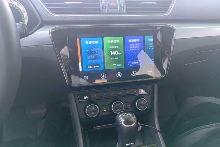 Used Skoda Superb 2019 TSI280 DSG Comfort Edition Audio And AC Panel