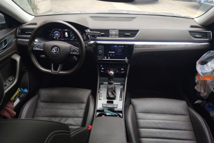 Used Skoda Superb 2019 TSI380 DSG Flagship Edition Center Console