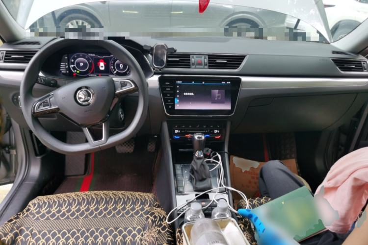 Used Skoda Superb 2019 Restyled TSI330 DSG Comfort Edition Center Console