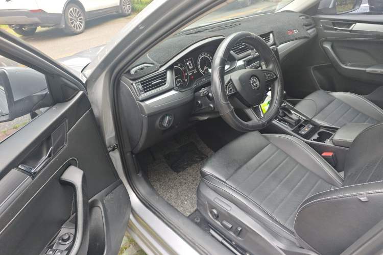 Used Skoda Superb 2019 TSI280 DSG Comfort Edition Driver Seat