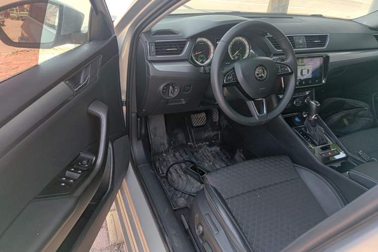 Used Skoda Superb 2019 TSI280 DSG Comfort Edition Driver Seat