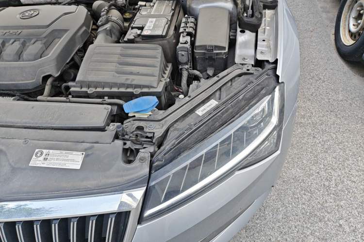 Used Skoda Superb 2019 TSI330 DSG Comfort Edition Engine Bay Left