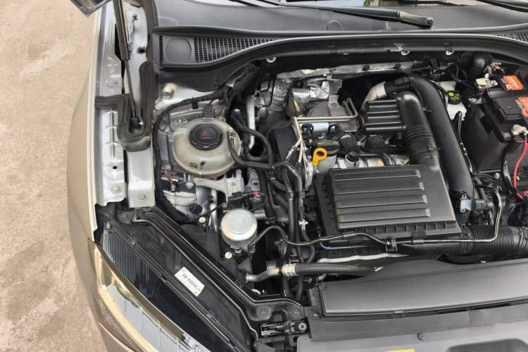 Used Skoda Superb 2019 Facelifted TSI280 DSG Comfort Edition Engine Bay Right