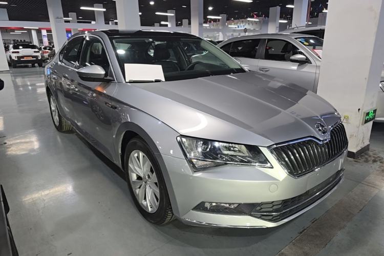 Used Skoda Superb 2019 TSI280 DSG Comfort Edition Front Right 45 Deg