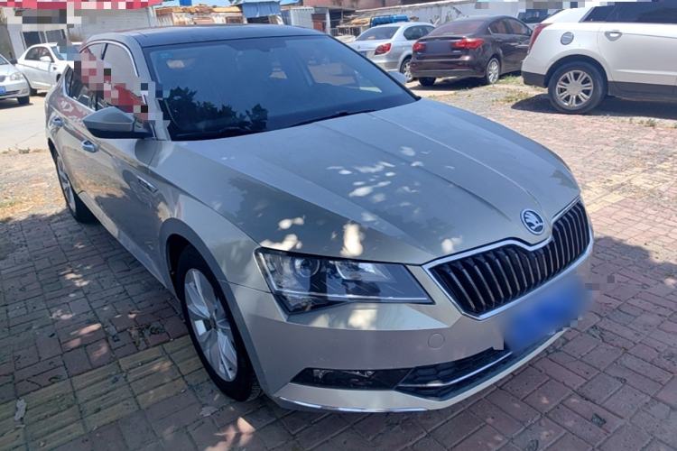 Used Skoda Superb 2019 TSI280 DSG Comfort Edition Front Right 45 Deg