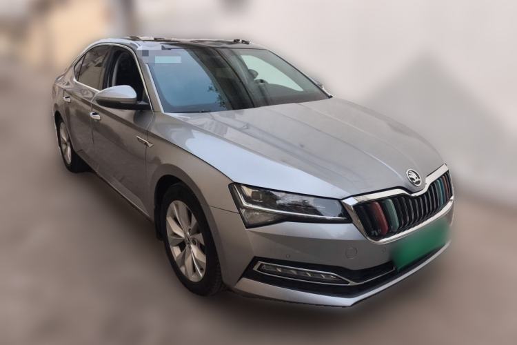 Used Skoda Superb 2019 Facelifted TSI280 DSG Comfort Edition Front Right 45 Deg
