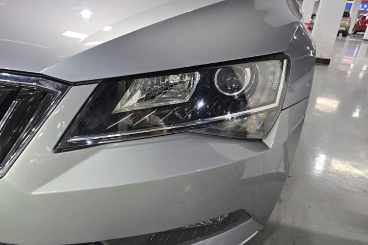 Used Skoda Superb 2019 TSI280 DSG Comfort Edition Left Front Headlight
