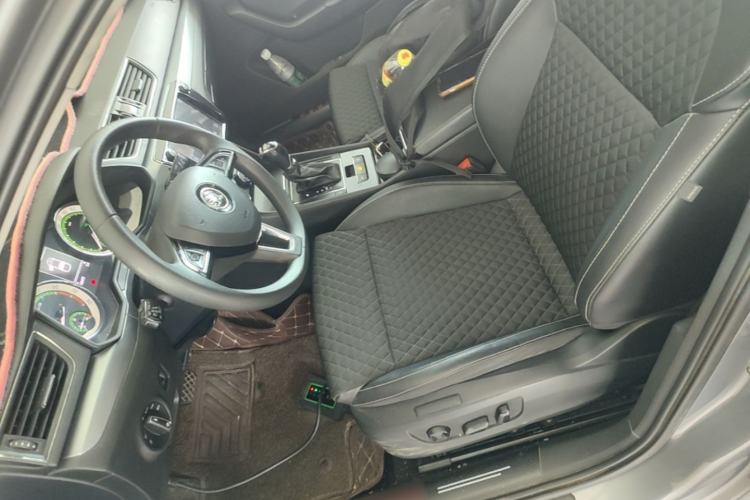 Used Skoda Superb 2019 TSI280 DSG Comfort Edition Left Front Seat