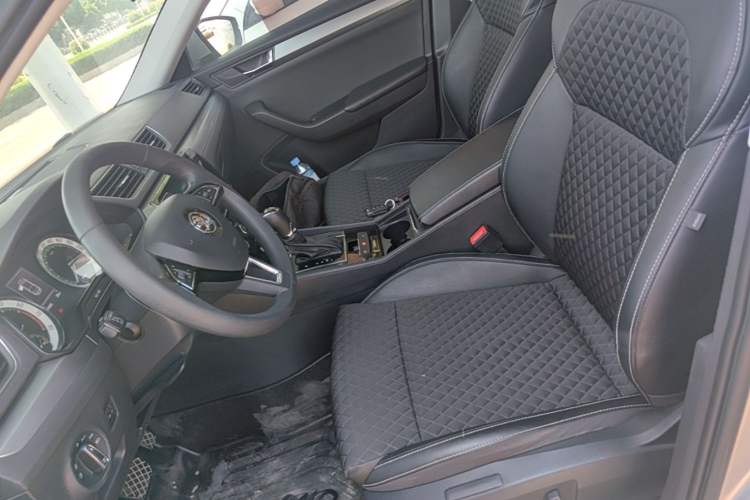 Used Skoda Superb 2019 TSI280 DSG Comfort Edition Left Front Seat