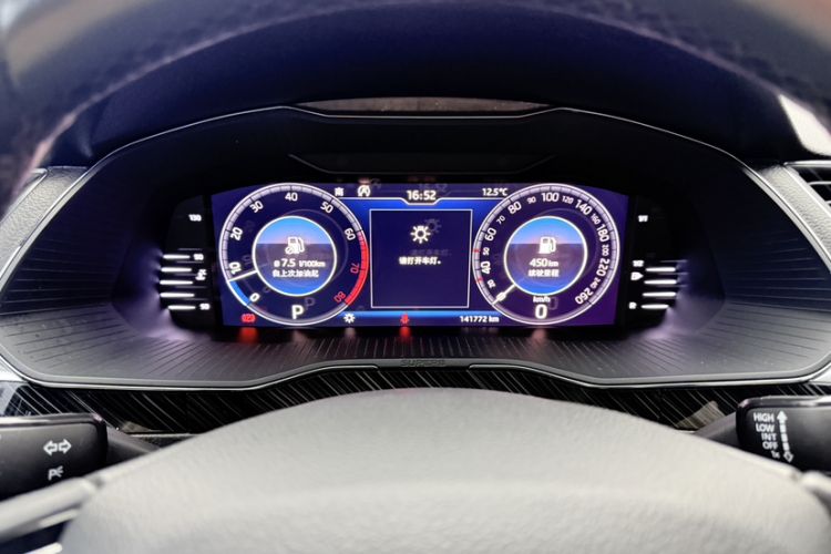 Used Skoda Superb 2019 Facelifted TSI330 DSG Luxury Edition Odometer Close Up