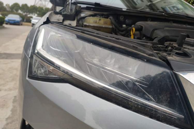 Used Skoda Superb 2019 TSI380 DSG Flagship Edition Right Front Headlight