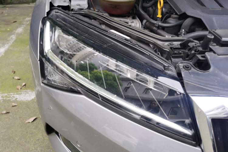 Used Skoda Superb 2019 Restyled TSI330 DSG Comfort Edition Right Front Headlight
