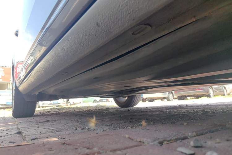 Used Skoda Superb 2019 TSI280 DSG Comfort Edition Right Side Sill