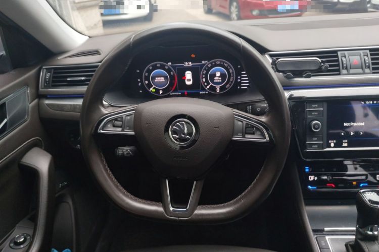 Used Skoda Superb 2019 TSI380 DSG Flagship Edition Steering Wheel