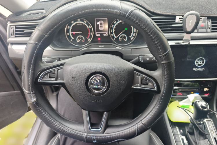 Used Skoda Superb 2019 TSI280 DSG Comfort Edition Steering Wheel