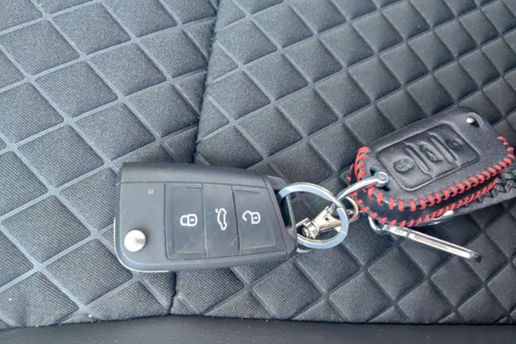 Used Skoda Superb 2019 TSI280 DSG Comfort Edition Vehicle Key