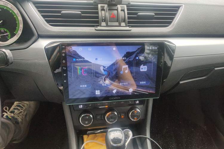 Used Skoda Superb 2019 TSI280 DSG Comfort Edition Audio And AC Panel