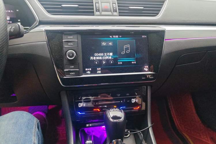 Used Skoda Superb 2019 TSI330 DSG Comfort Edition Audio And AC Panel