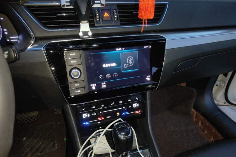 Used Skoda Superb 2019 Restyled TSI330 DSG Comfort Edition Audio And AC Panel