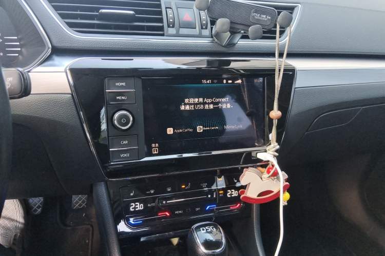 Used Skoda Superb 2019 Restyled TSI330 DSG Comfort Edition Audio And AC Panel
