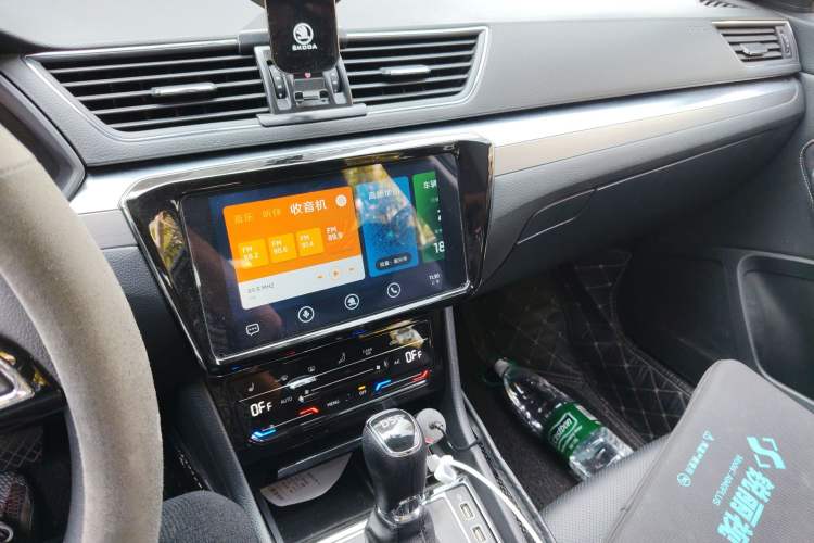 Used Skoda Superb 2019 TSI280 DSG Comfort Edition Audio And AC Panel