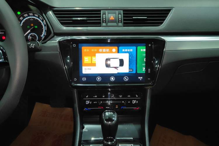 Used Skoda Superb 2019 TSI280 DSG Comfort Edition Audio And AC Panel