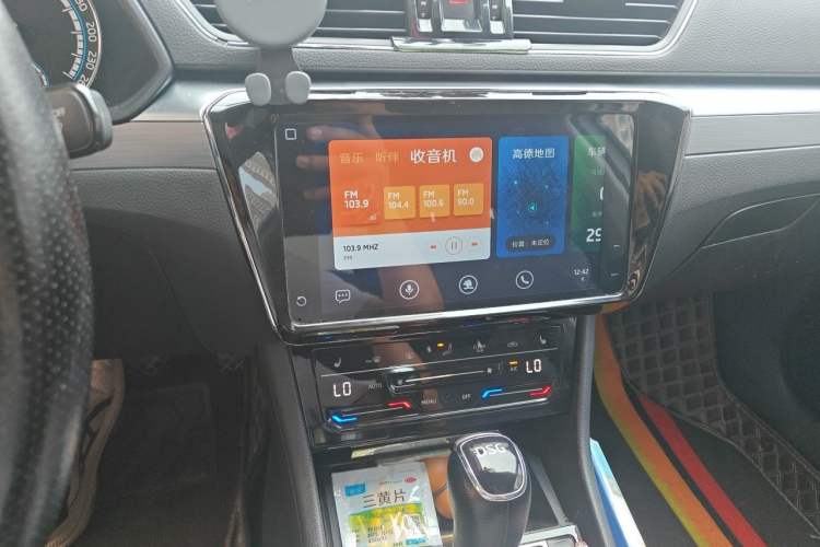 Used Skoda Superb 2019 Facelifted TSI280 DSG Comfort Edition Audio And AC Panel