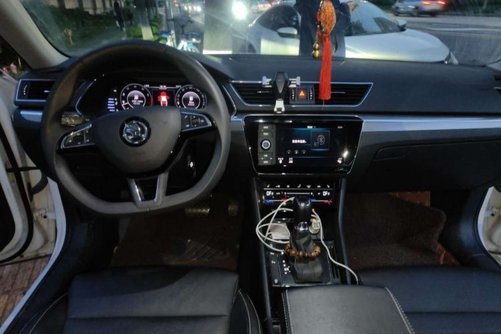 Used Skoda Superb 2019 Restyled TSI330 DSG Comfort Edition Center Console
