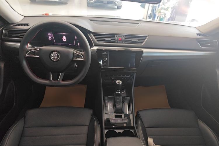 Used Skoda Superb 2019 Restyled TSI330 DSG Comfort Edition Center Console