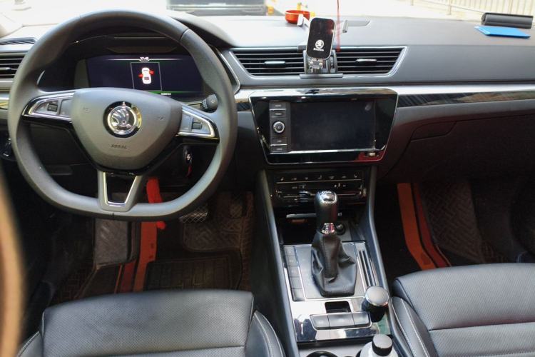 Used Skoda Superb 2019 Restyled TSI330 DSG Comfort Edition Center Console