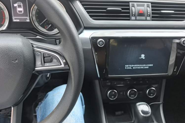 Used Skoda Superb 2019 TSI280 DSG Comfort Edition Center Console