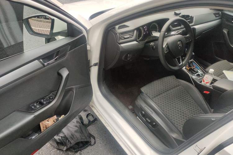 Used Skoda Superb 2019 TSI280 DSG Comfort Edition Driver Seat