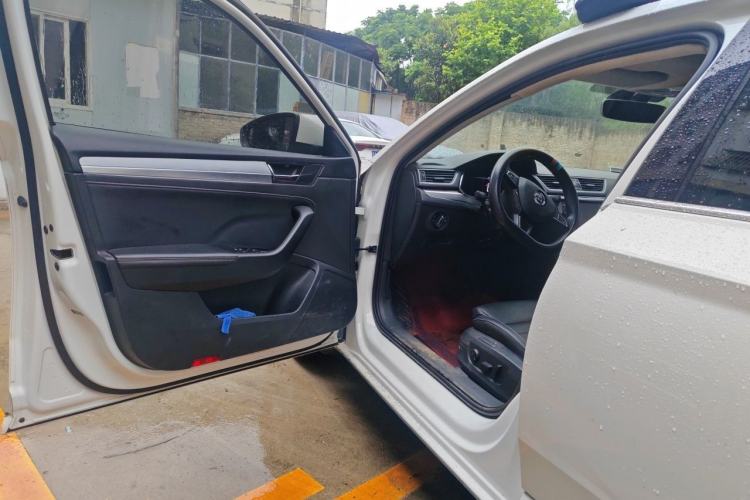 Used Skoda Superb 2019 TSI330 DSG Comfort Edition Driver Seat