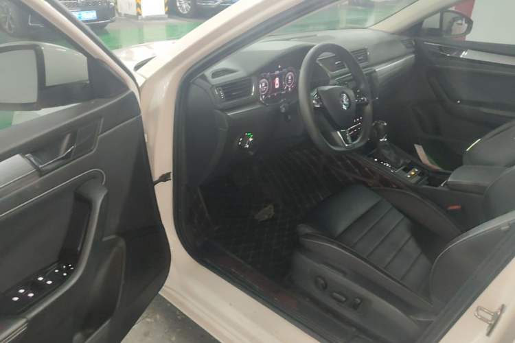 Used Skoda Superb 2019 Restyled TSI330 DSG Comfort Edition Driver Seat