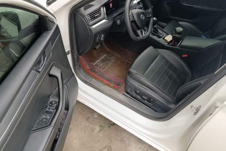 Used Skoda Superb 2019 TSI330 DSG Comfort Edition Driver Seat
